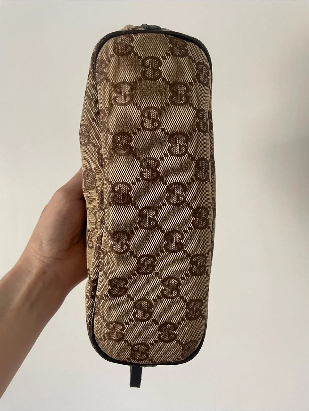 Authentic Vintage Gucci Brown GG Canvas Shoulder Bag with Brown Strap - Picture 3 of 12